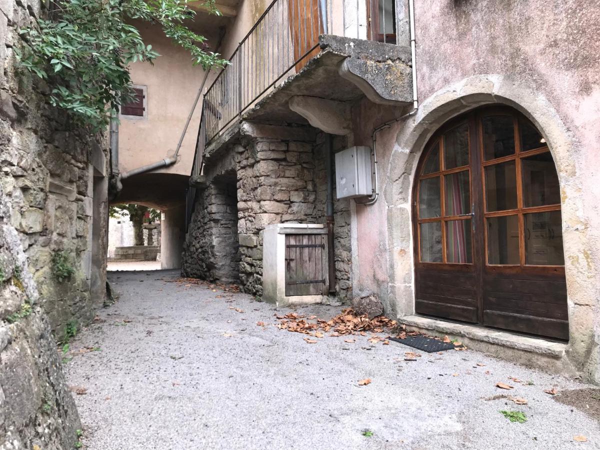 Maison De Village Au Coeur Des Remparts Sainte-Eulalie-de-Cernon Luaran gambar